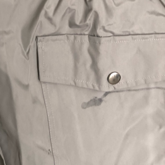 Windbreaker - Picture 4 of 6